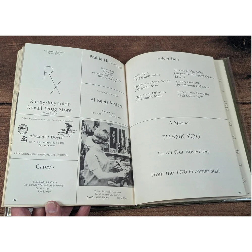 1970 Ottawa Kansas Recorder Yearbook‎ Autographs Photos Memories